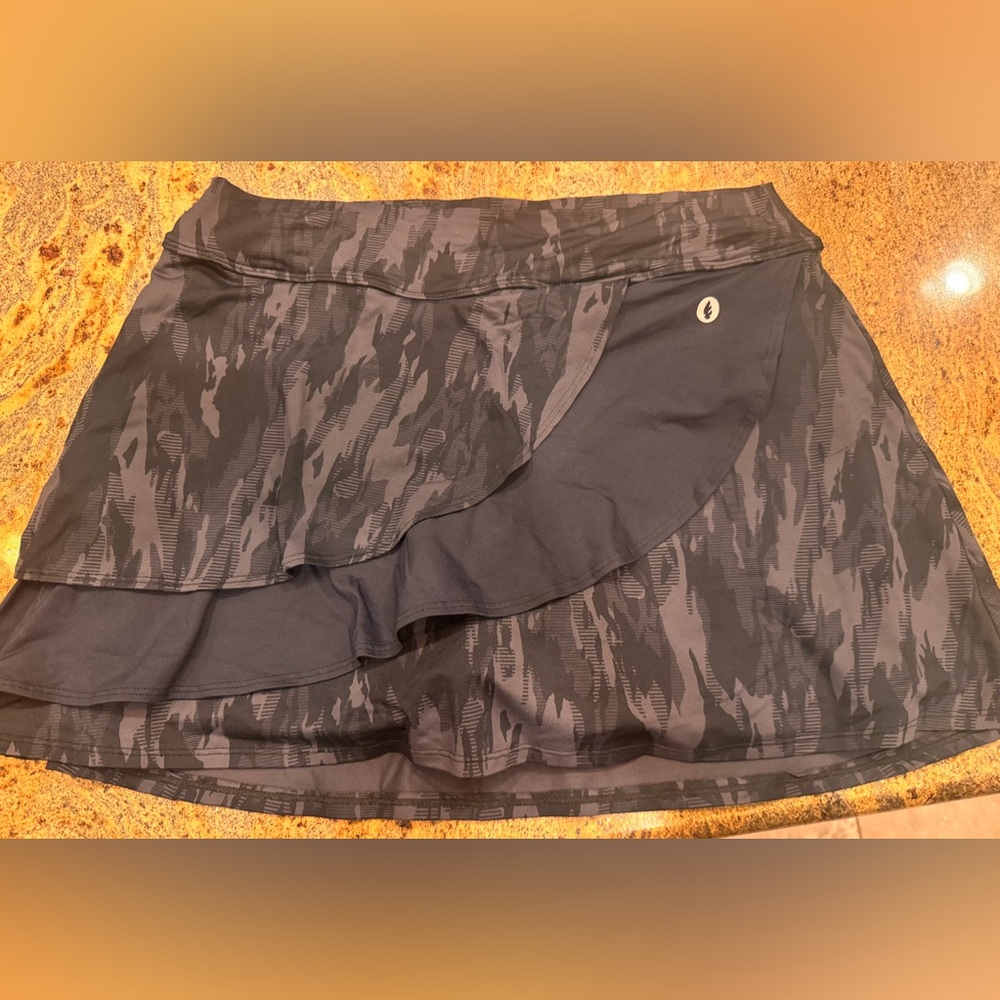 Donna Jo tennis skirt size 3 - worn 2x